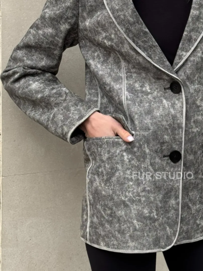 Женский кожаный пиджак Retro style весна 2026 - Vintage Marble - фото 1