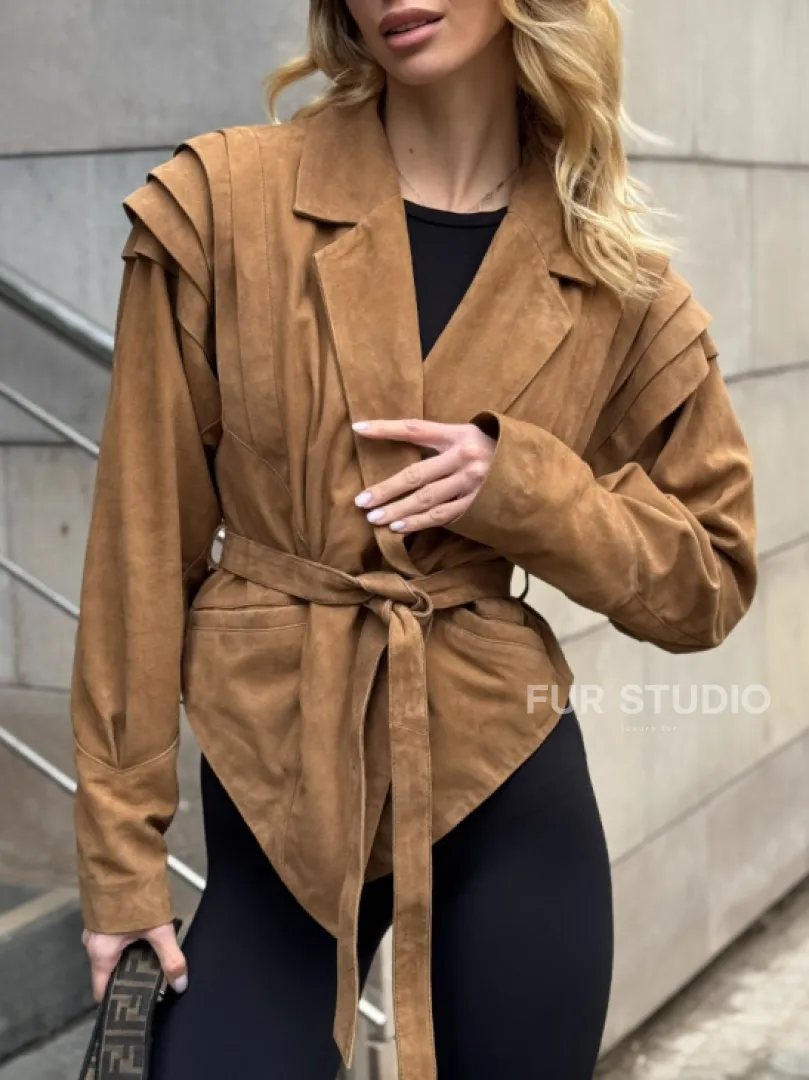 Женская куртка из замшевой кожи с поясом - American style - фото 1