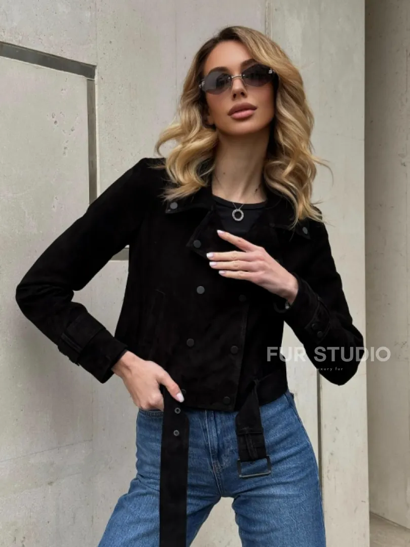 Черная короткая курточка из натуральной замши - фото 14