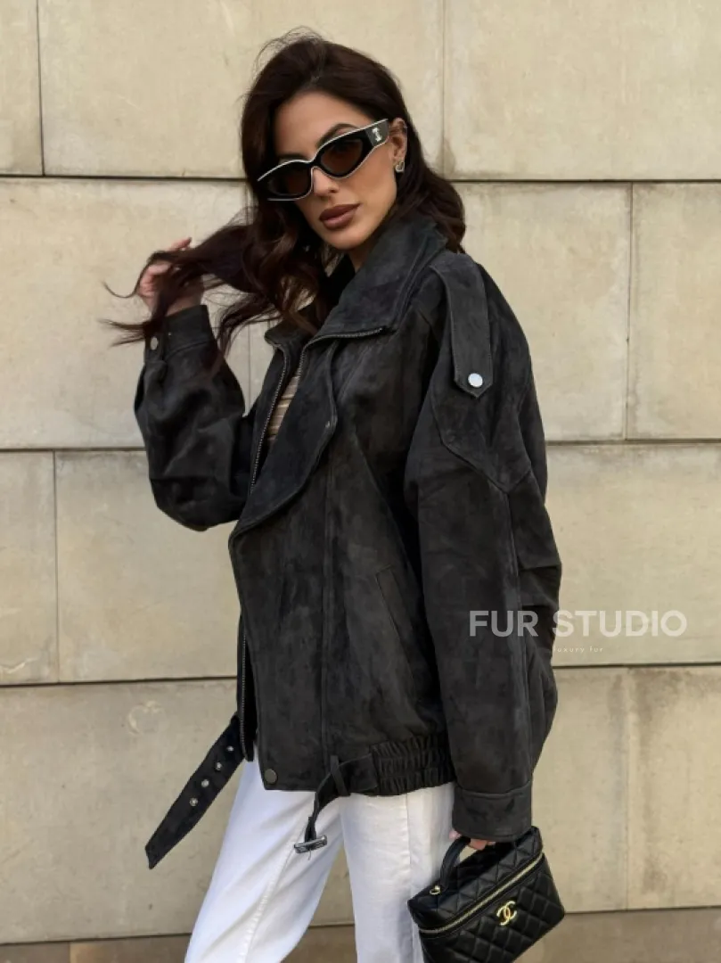 Бомбер оверсайз из замши Grey с двойным воротником и карманами - фото 12