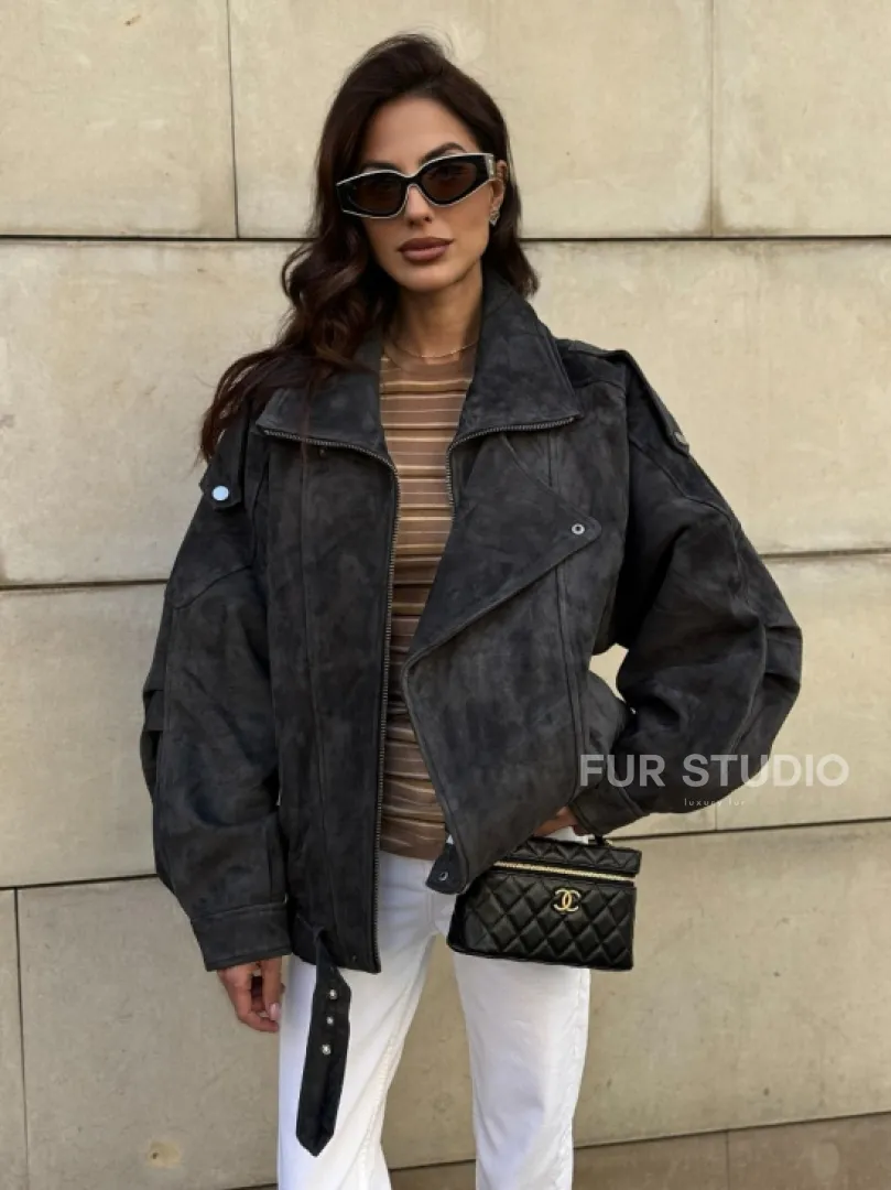 Бомбер оверсайз из замши Grey с двойным воротником и карманами - фото 6