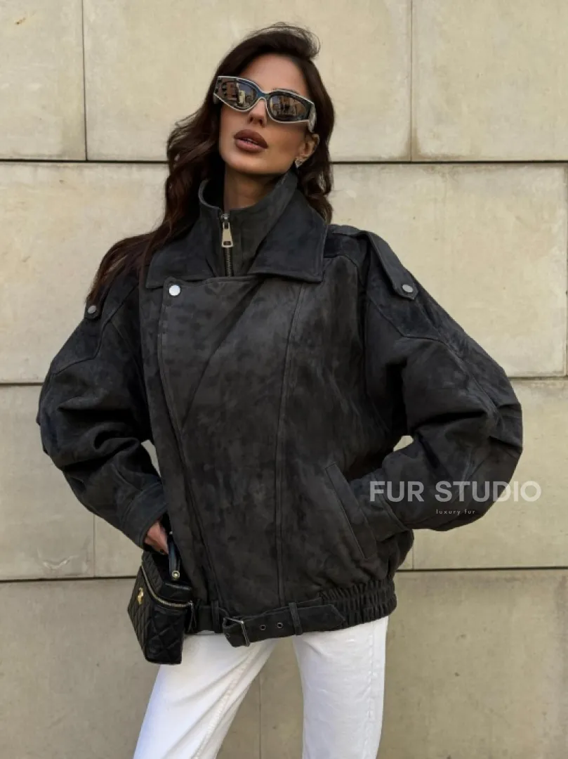 Бомбер оверсайз из замши Grey с двойным воротником и карманами - фото 7