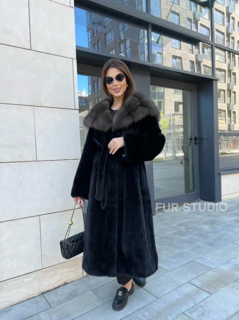 Норковая шуба с капюшоном из куницы -  BlackGlama - фото 8