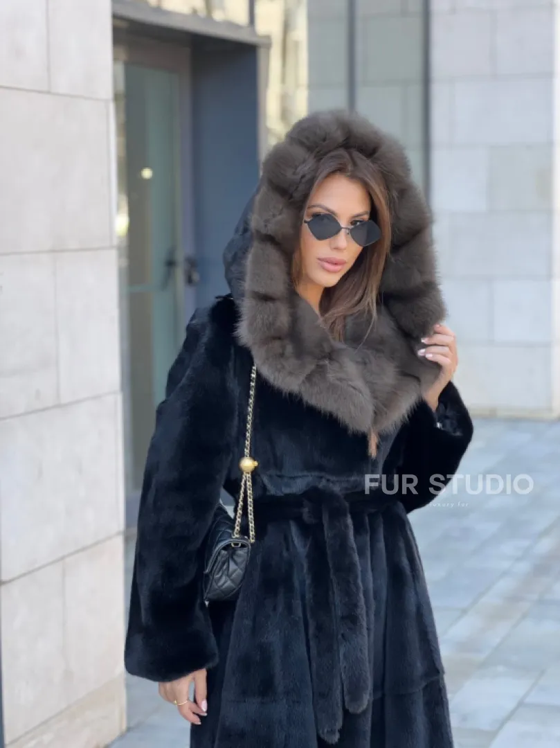 Норковая шуба с капюшоном из куницы -  BlackGlama - фото 5