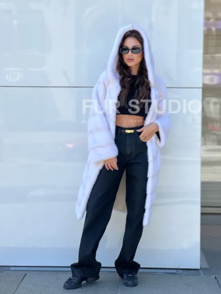 Шуба из европейской норки в цвете паломино с капюшоном - фото 3