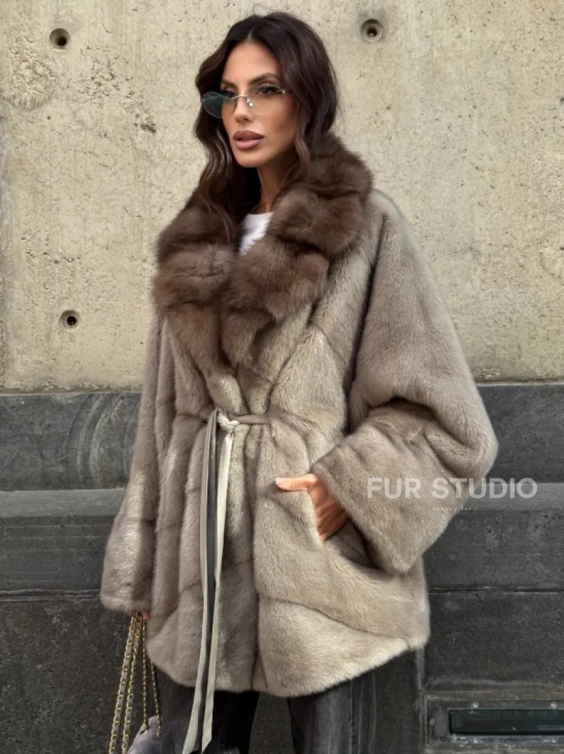 Полушубок норковый с воротником из куницы - фасон летуча мышь