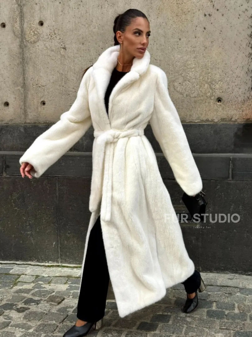 Длинная белая норковая шуба - фото 0