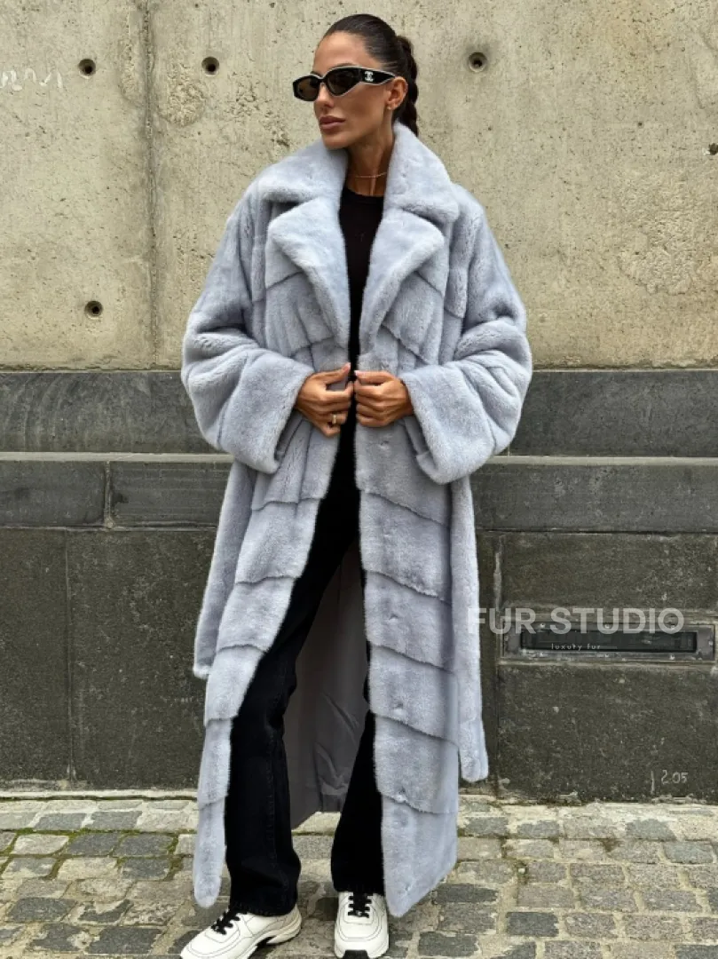 Длинная шуба из голубой скандинавской норки