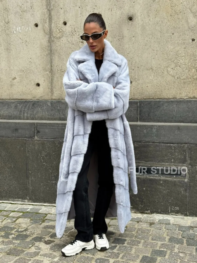 Длинная шуба из голубой скандинавской норки