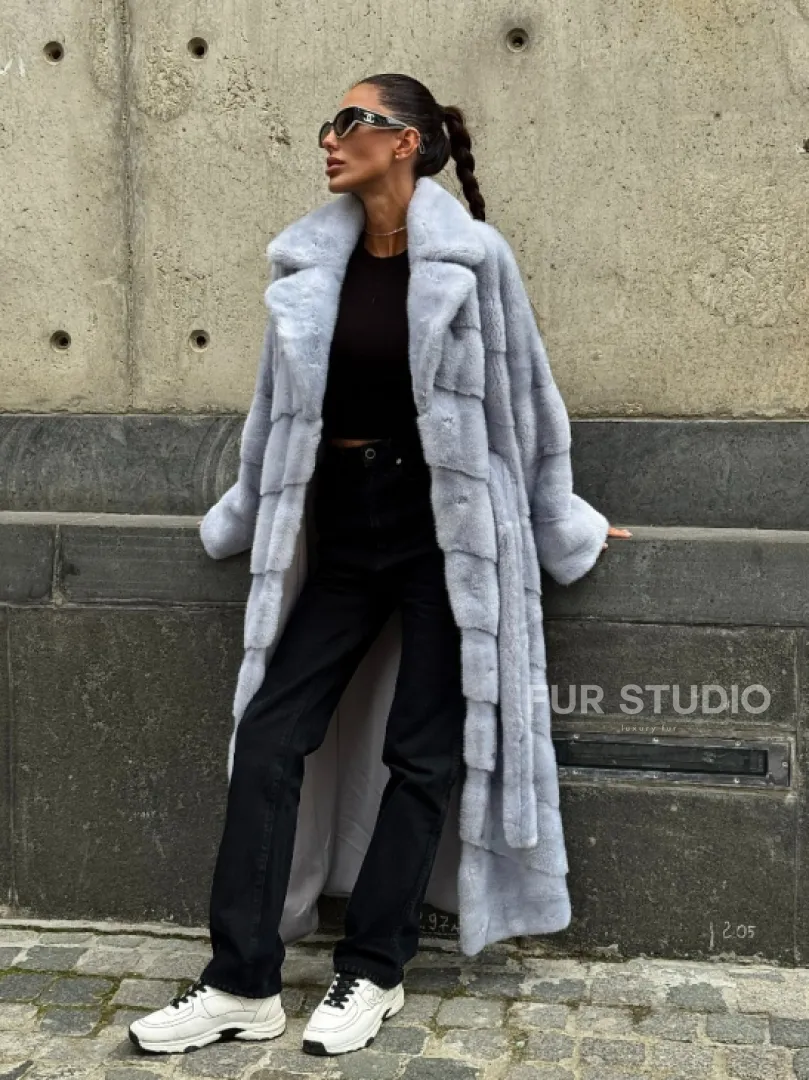 Длинная шуба из голубой скандинавской норки