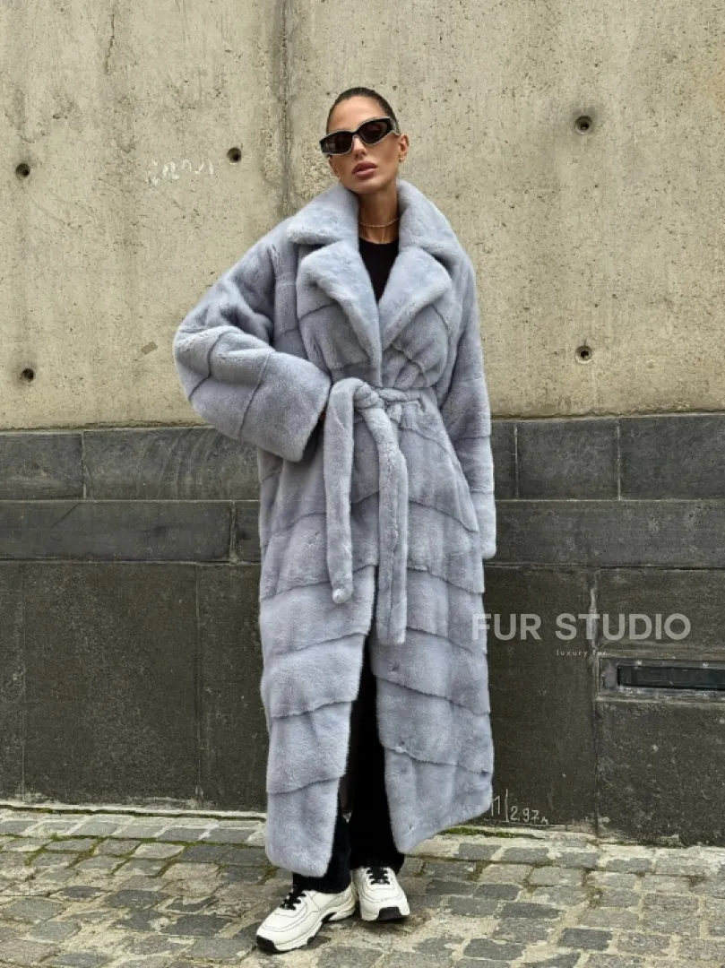 Длинная шуба из голубой скандинавской норки