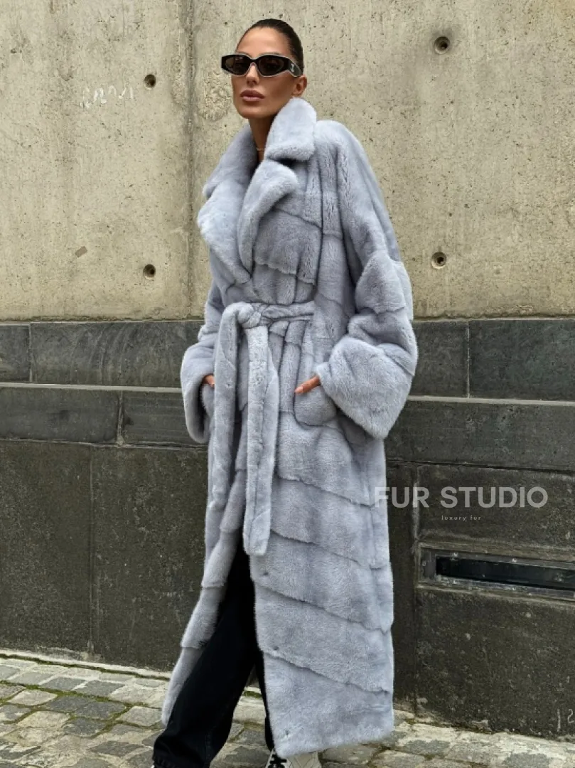 Длинная шуба из голубой скандинавской норки