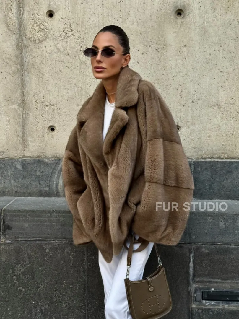 Норковый полушубок в пастельном оттенке - фото 7