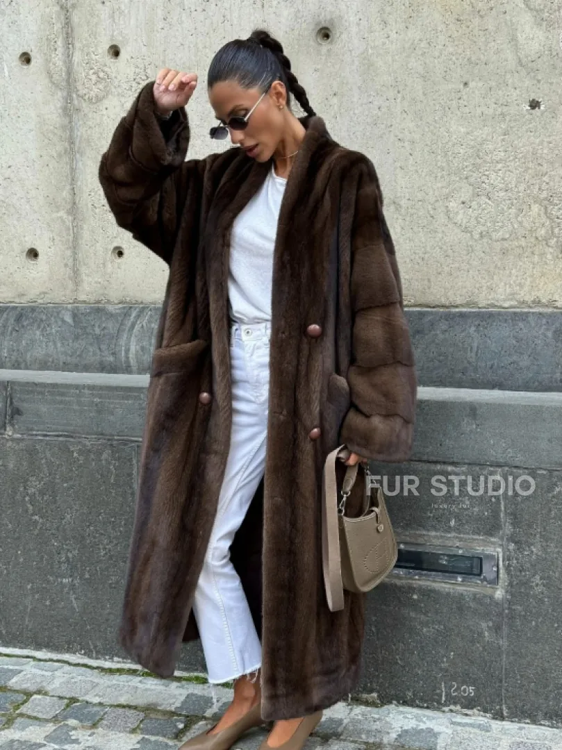 Роскошная шуба из аукционного меха норки SAGA FURS - цвет соболь - фото 11