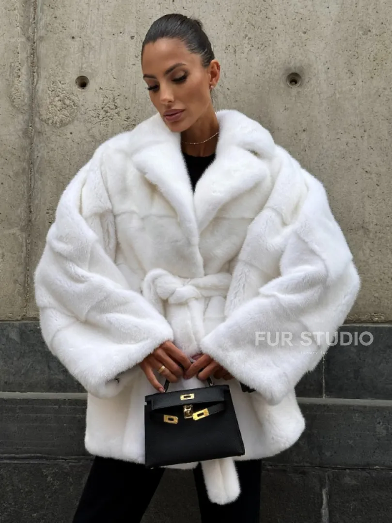 Белоснежная норковая шуба фасон 