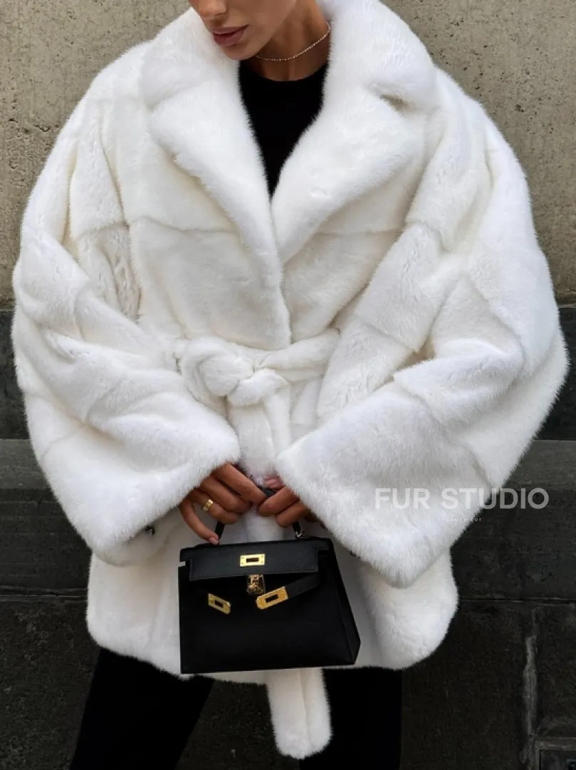 Белоснежная норковая шуба фасон 