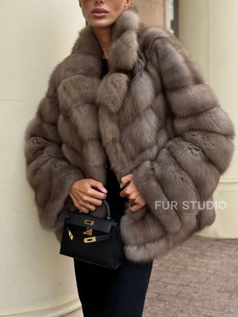 Короткая шуба из куницы - цвет пастель - фото 2