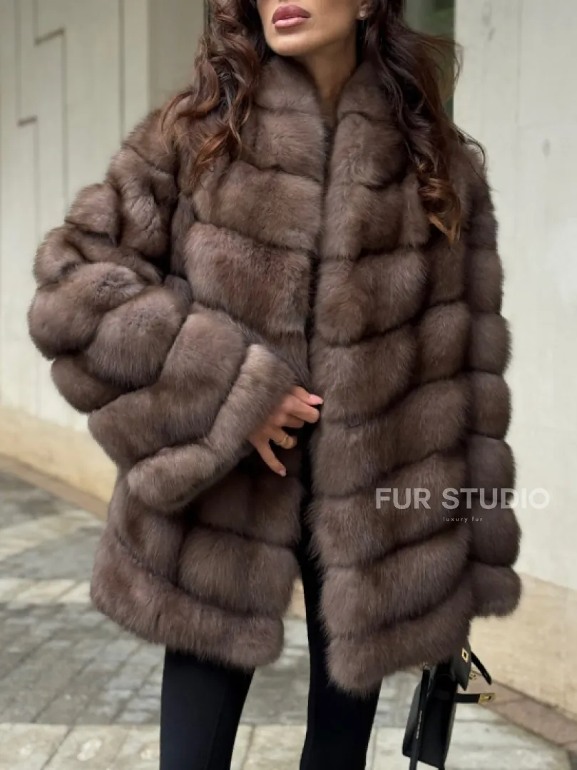 Женская шуба из меха куницы в цвете соболь - фото 5