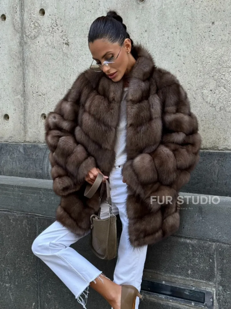 Женская шуба из меха куницы в цвете соболь - фото 14