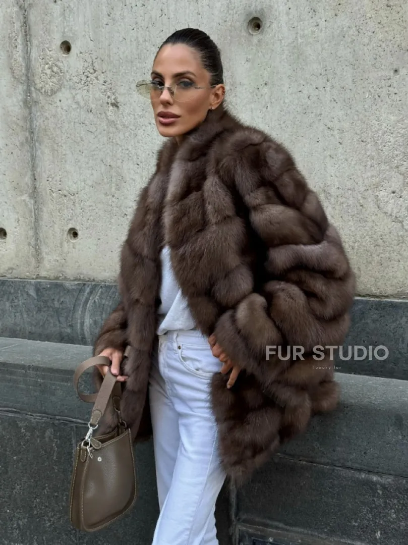 Женская шуба из меха куницы в цвете соболь - фото 15