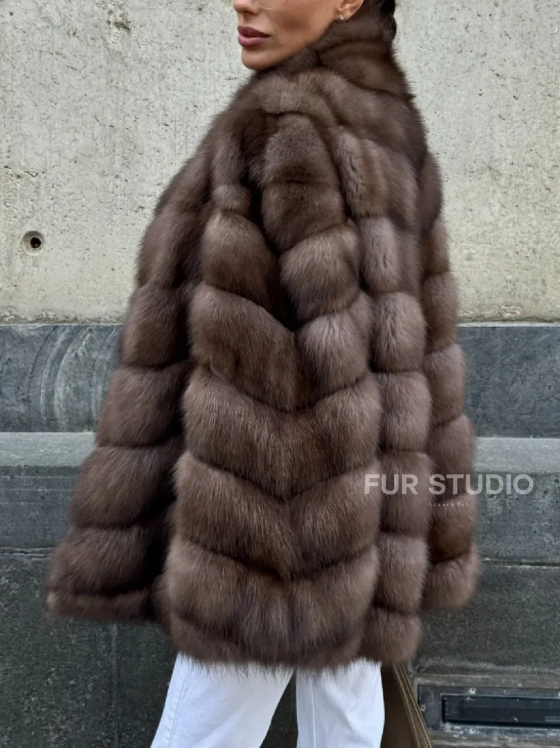 Женская шуба из меха куницы в цвете соболь - фото 7