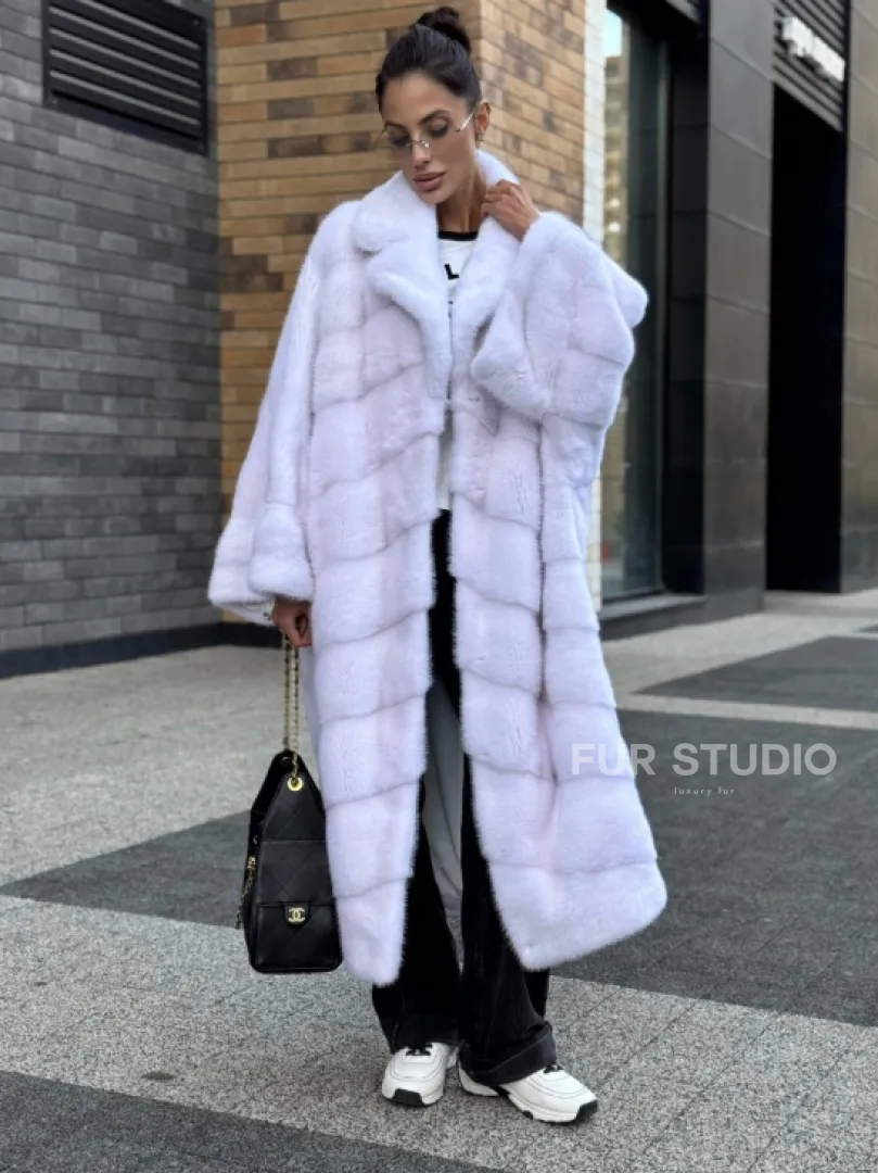 Светлая норковая шуба 