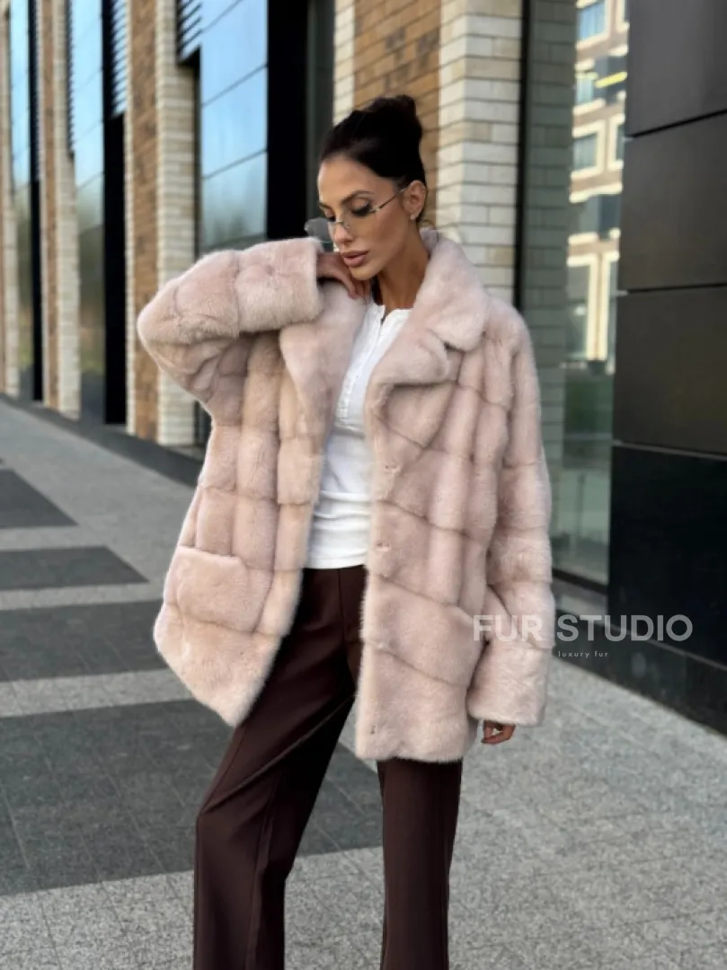Шуба норковая пудрового цвета с английским воротником - фото 11