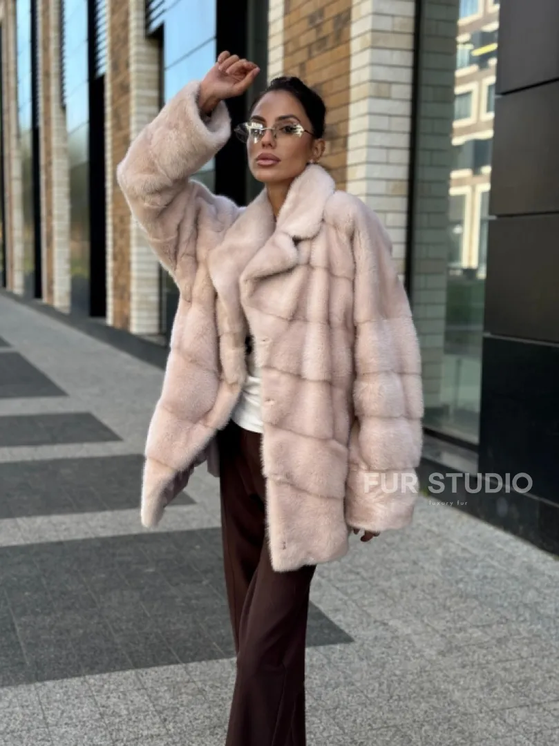Шуба норковая пудрового цвета с английским воротником - фото 10