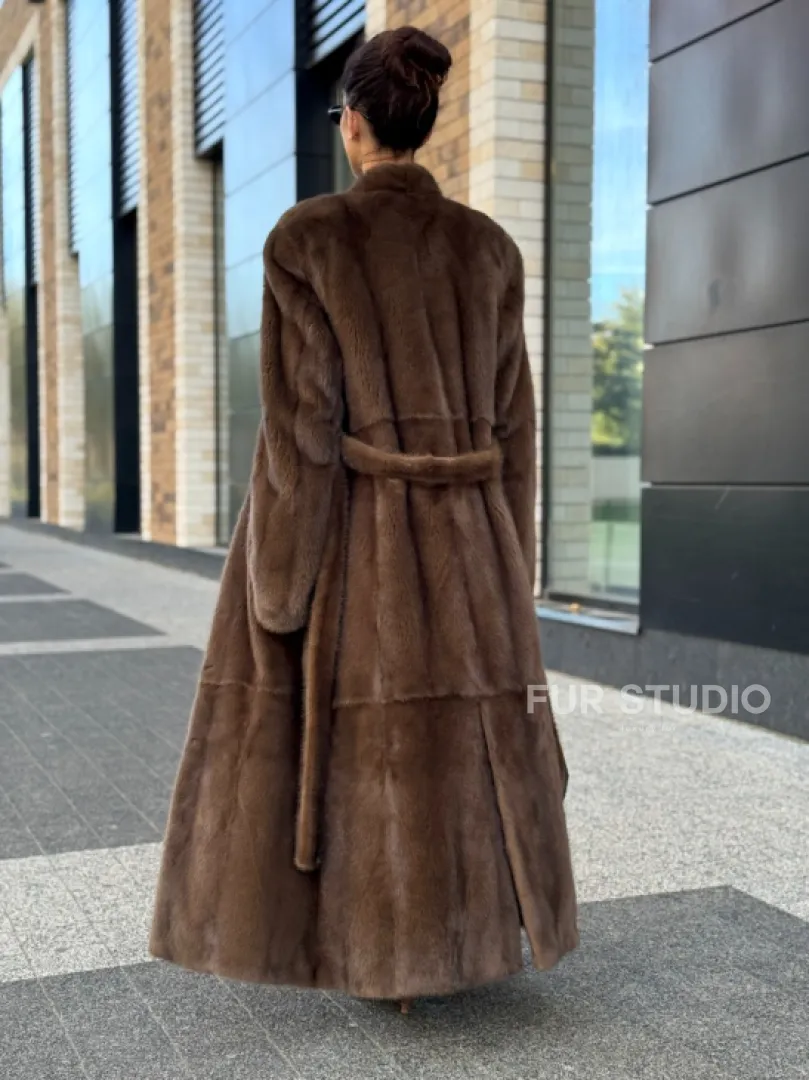 Длинное норковое пальто - шуба в цвете соболь