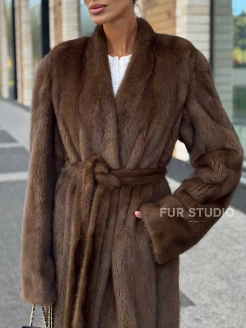 Длинное норковое пальто - шуба в цвете соболь