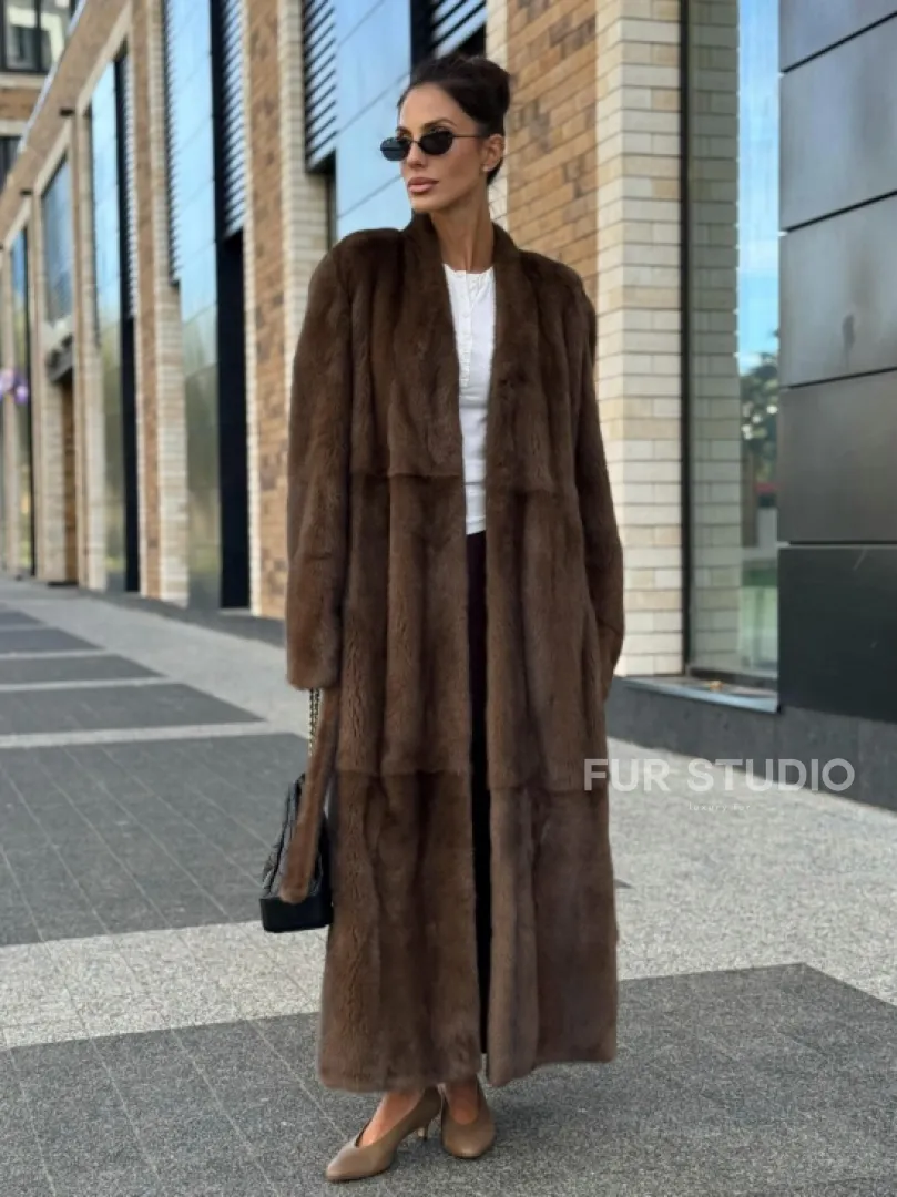 Длинное норковое пальто - шуба в цвете соболь