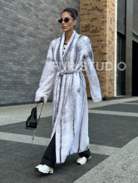 Длинная шуба из натурального импортного меха норки крестовки - фото 0