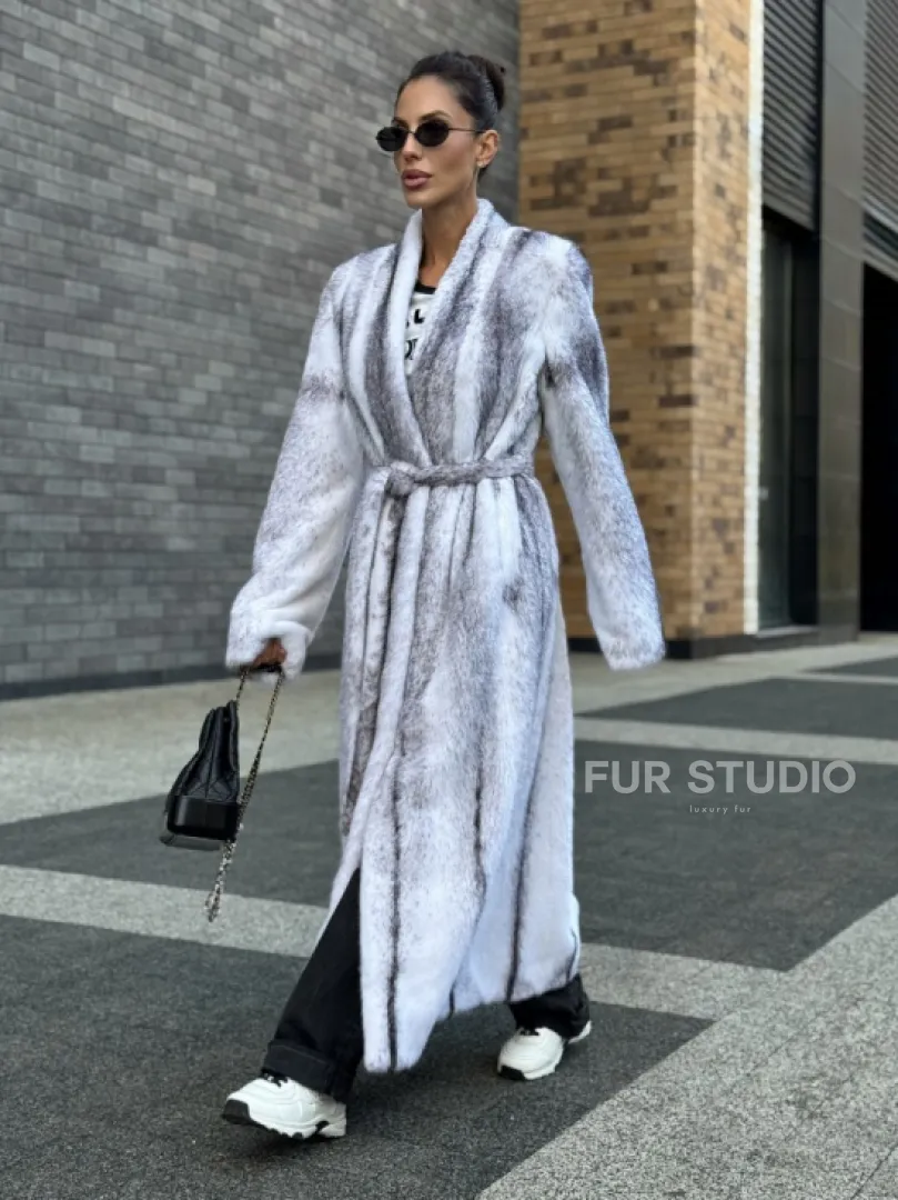 Длинная шуба из натурального импортного меха норки крестовки - фото 0