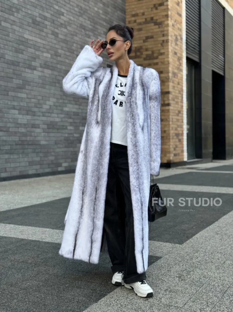 Длинная шуба из натурального импортного меха норки крестовки