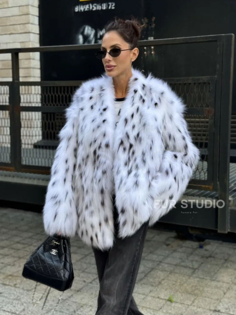Шуба из меха белой аукционной лисы под рысь, ручная работа - фото 0