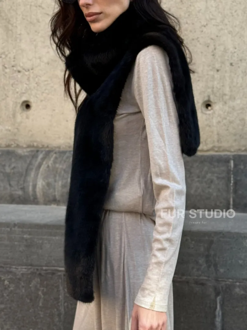 Черная норковая манишка