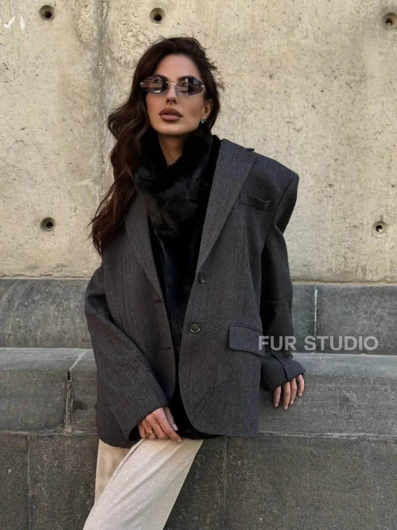 Черная норковая манишка