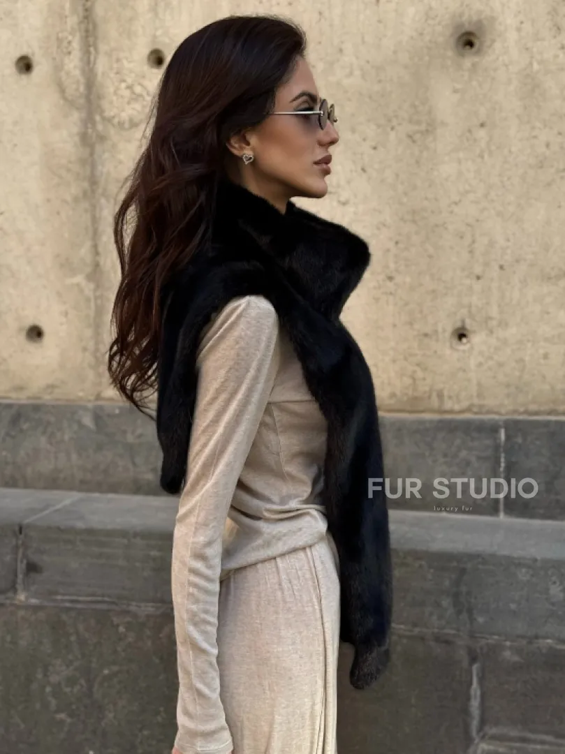 Черная норковая манишка