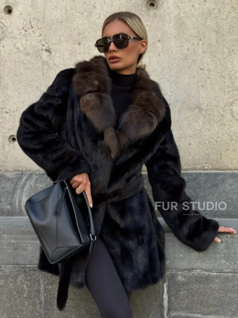 Норковая шуба махагон с куницей - фото 4