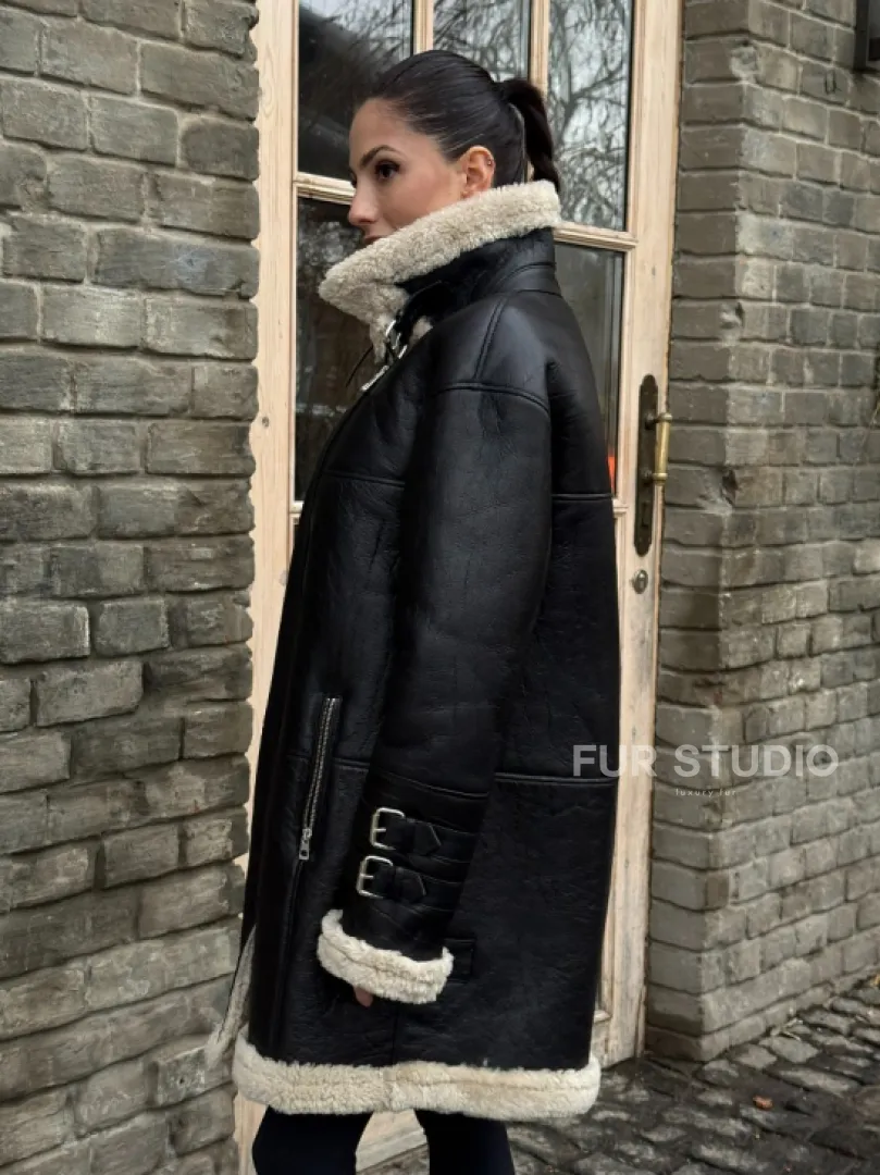 Удлиненная дубленка на белой овчине - фото 5