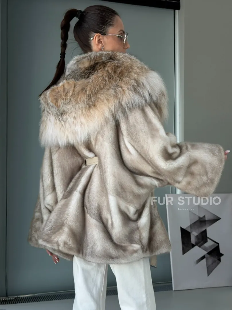 Шуба летучая мышь из норки Ivory с капюшоном из меха рыси - фото 9