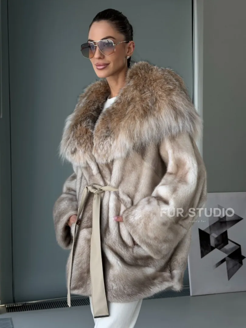 Шуба летучая мышь из норки Ivory с капюшоном из меха рыси - фото 12