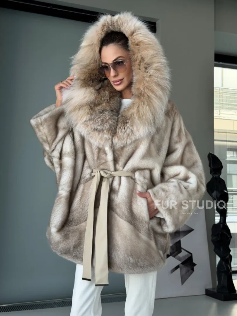 Шуба летучая мышь из норки Ivory с капюшоном из меха рыси - фото 15