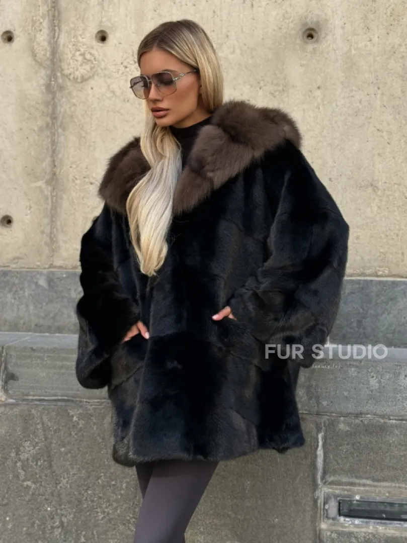 Черный норковый полушубок с капюшоном куница - фото 5