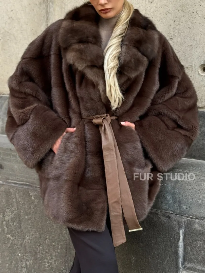 Полушубок норковый женский с воротником куница - фото 1