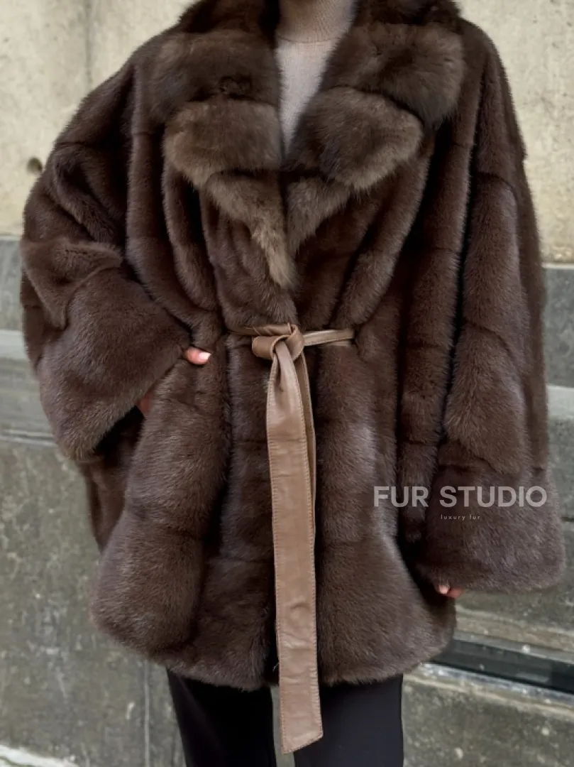 Полушубок норковый женский с воротником куница - фото 3