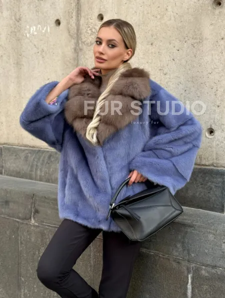 Короткая шуба норковая с воротником из куницы - фото 6