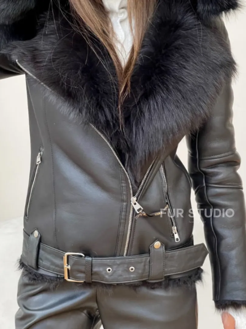 Стильная дубленка с капюшоном из овчины тоскана - фото 1