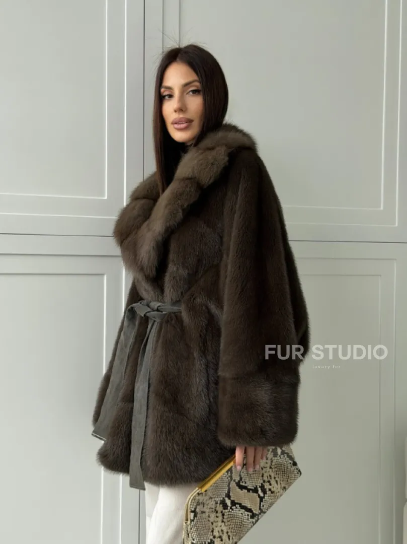 Шуба норковая летучая мышь с воротником из куницы - цвет хаки - фото 16