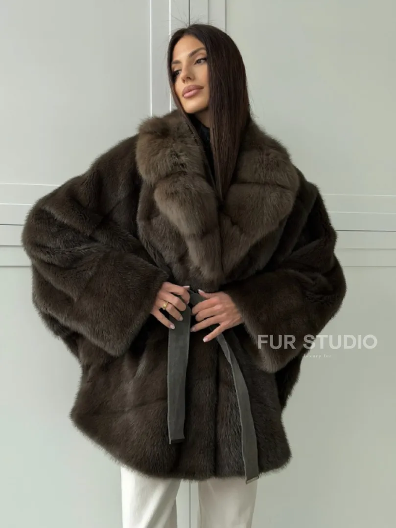 Шуба норковая летучая мышь с воротником из куницы - цвет хаки - фото 8